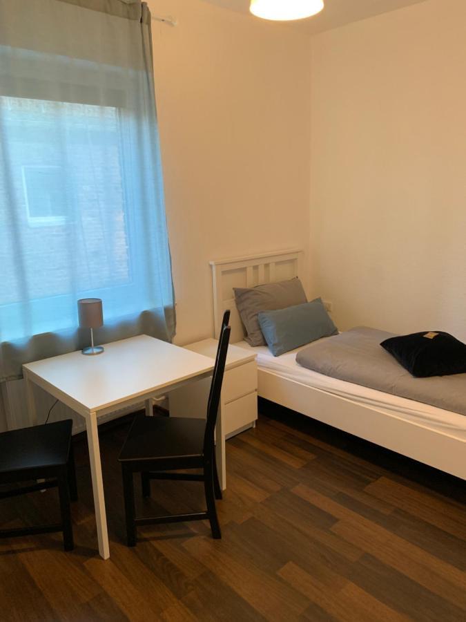 Bed and Breakfast Zum Armen Mann Düsseldorf Zewnętrze zdjęcie