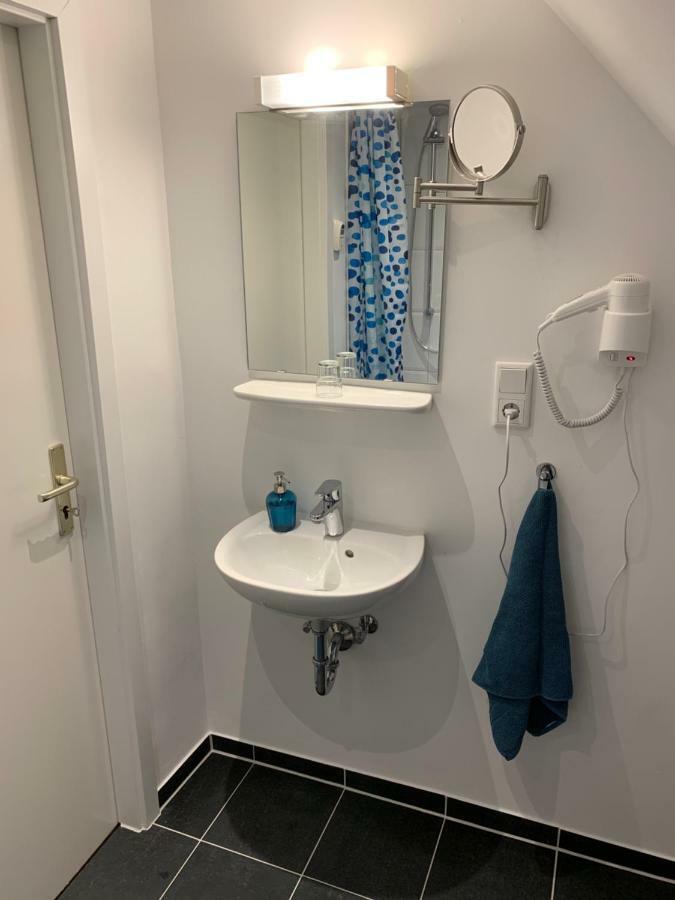 Bed and Breakfast Zum Armen Mann Düsseldorf Zewnętrze zdjęcie